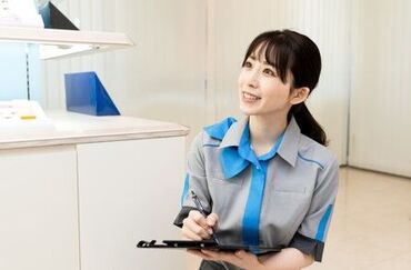 アイシティ　たまプラーザテラス店 【制服も人気！】
フォーマルながらオシャレ感もある、
袖を通すとちょっぴりキリっとする制服です☆