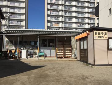 野田学童保育所 「ただいま！」と学童に帰ってくる子どもたちを「おかえり！」と迎えます♪
週2日から無理なく働けます★
