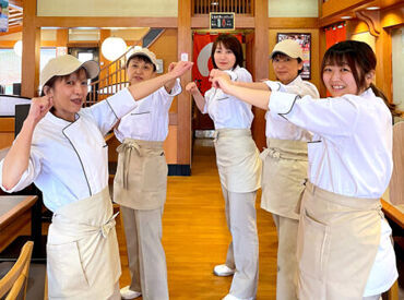 ＊毎日違う健康的な絶品まかない
＊誕生日プレゼントあり
＊正社員登用制度あり
充実した福利厚生で働きやすい職場です♪
