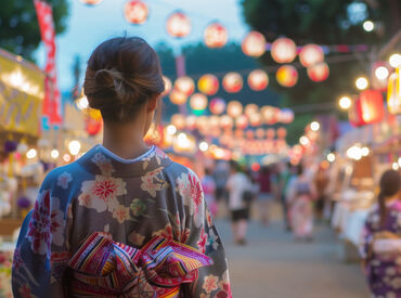 はかた夏まつり ※勤務地/JR博多駅前広場 例年20代スタッフが大活躍！
ひと夏の思い出作りにバイトしませんか？
これがバイトデビューでも大歓迎です♪