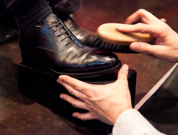 ShoeShine TOKYO お客様の靴をキレイに、輝かせるお仕事です　未経験から始めるスタッフがほとんどなので、研修も充実◎