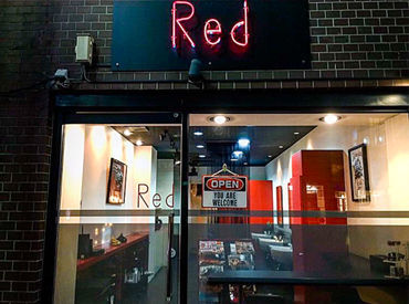 Red ≪週1/3h～OK≫
副業や土日のみの勤務可！
「オシャレを楽しみながら働きたい」
「簡単な業務で副業したい」
オススメです♪