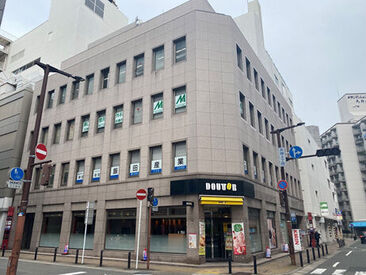 優しい先輩ばかりなのでご安心を◎
まずはお気軽にご応募ください！