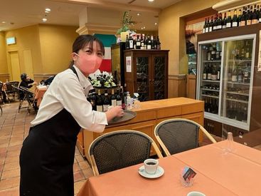 《イタリア料理 イルサッジオ》
おしゃれなオープンキッチンが目印！
ワインの種類も多いので自然と詳しくなれますよ！