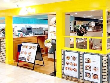 クレープリー・アルション　ティーテーブルカフェ ▼20～40代スタッフ活躍中▼
難しい作業はありませんので、
初めての方でも焦らず覚えていきましょう！