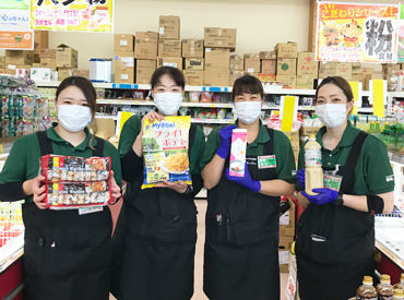 業務スーパー　那珂店 【幅広い年齢層が活躍中◎】
フリーター～主婦（夫）さんまで
幅広い年齢層が活躍中♪
学生さんも、学業との両立できます！