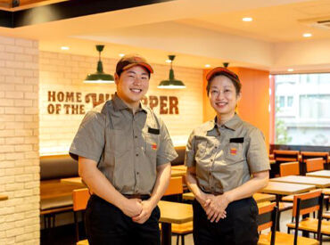 ≫おしゃれも楽しめる♪≪
制服を着用いただければ髪型・髪色は自由でOK!!
あなたらしさはそのままでご活躍いただけます☆彡
