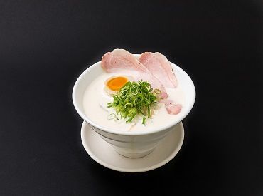 なにわ新風&Cafeなにわ新風　大正店 味よし、コスパよしで
常連さんもたくさんのなにわ新風◎

髪色なども自由のため、
おしゃれができますよ★