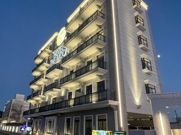 HOTEL THE MOON（ホテル・ザ・ムーン）※葉山グループ 車通勤OK！通いやすい♪
リニューアルして1年ほど！
満月がモチーフのカフェっぽい内観*
オシャレ＆きれいなホテルで働けます♪