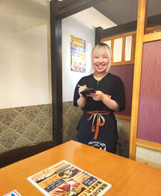 ＼出来たて賄いが無料／
言われてから作るので
アツアツジューシー料理を食べれる♪
1人暮らしに嬉しい！食費浮いちゃう！！