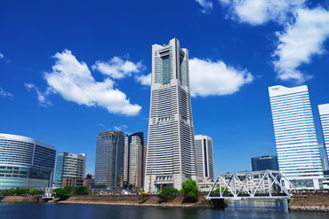 ＼人気の横浜エリア★／
横浜ランドマークタワーもしくは
みなとみらいビジネススクエアで勤務！
キレイなオフィスで働けます♪