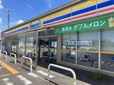 まずは簡単な品出しなどからお任せ♪
一つ一つ丁寧に教えますので徐々に覚えていきましょうね◎