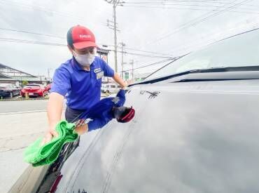 カートピア守山 ≪未経験からでも働きやすい≫
元気よく挨拶できればOK♪
入って2週間は傍でサポートします！
少しずつ慣れていけば大丈夫です◎