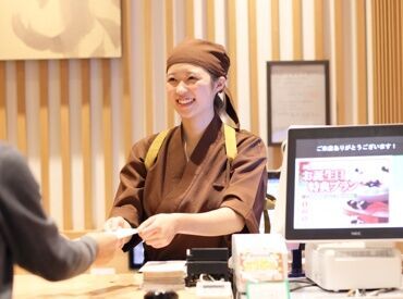 ゆず庵　西東京泉町店 休憩中もおしゃべりがはずむ♪
友達みたいな気軽さが居心地イイ!!
まずは明るく「いらっしゃいませ!」からStart☆