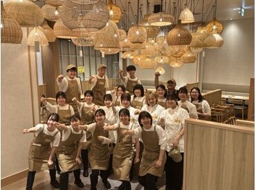 VEGEGO オヌレシクタン&CAFE RAYARD MIYASHITA PARK ★学生さん大歓迎★
未経験や初バイトも大歓迎♪
優しい先輩が丁寧に教えるのでご安心を◎