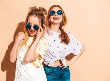 ファッション人材リンク株式会社【FJL】 ﾟ*｡☆ NEWスタッフ募集 ☆。*ﾟ
オシャレアパレルショップ
未経験でも安心の職場
即日勤務大歓迎