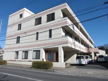 \人柄重視の採用です!/
しっかりしたサポート体制で、安心して始められる環境♪
希望の働き方、お気軽にご相談を◎