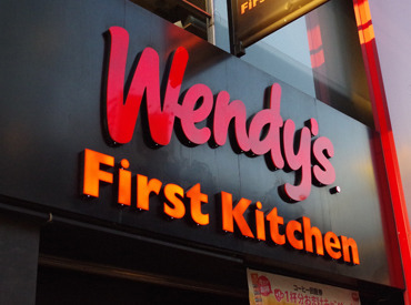 バーガーもパスタもサラダも、
社員割引でお得にGET★
食費の節約にもGOOD！