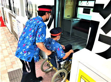 マイナビバイト 駅の出改札業務 沖縄都市モノレール株式会社のアルバイト バイト求人情報 ゆいレール 那覇空港駅 徒歩0分 那覇市 その他那覇市 週2日以上 1日7 5時間以上 ホテル ブライダル トラベル 仕事探しなら マイナビバイト沖縄版 J