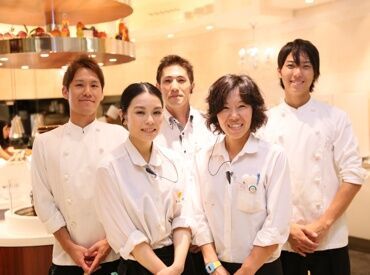 未経験歓迎
豪華客船をイメージした店内で世界各国の料理がズラリ…♪
美味しい料理がまかないでも楽しめる♪