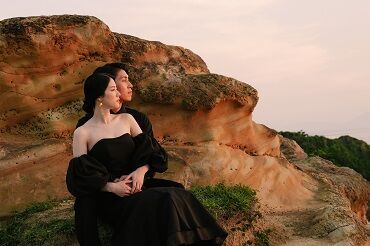 株式会社高級婚礼衣裳はなだ ≪未経験歓迎≫
ドレスコーディネーターは、
経験・知識がなくともできるお仕事です！！
先輩がしっかりサポートするので安心◎
