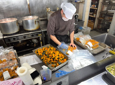 おーしゃんずキッチン ＼モクモクシンプル作業／
調理作業は一切ありません！
食材の検品や袋詰めなど簡単作業がメイン♪
