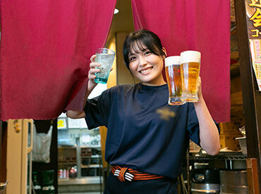 「飲食バイト初めて!」
そんなアナタもご安心を♪
研修でゼロから学べます☆
未経験から始めたスタッフも
たくさんいますよ!
