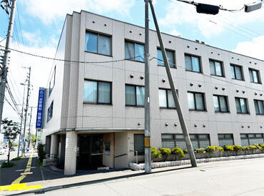 石川泌尿器科・腎臓内科 研修はオペがある火曜・木曜の午後など、勤務時間内で行うことが多いです！
なので超過勤務もほぼ無く、定時で帰れる日も多数♪