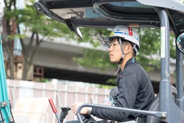 施工管理や現場経験者は
50～60代も大歓迎！

体力的に現場仕事が厳しくなってきた…
安定した収入が欲しい…etc.
⇒大歓迎です!