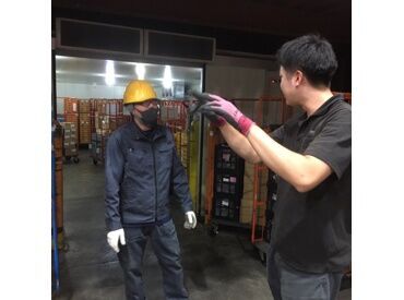 しらいトランク・サポート株式会社 （勤務先：車輌センター） 働きやすい環境あり！
フォークリフト免許取得支援制度あり！
資格手当や能率手当で給与も安定◎
お休み・シフトも相談可能です