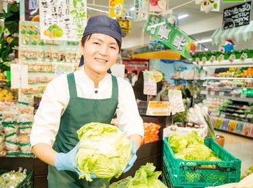 学生～シニアまで幅広い層のスタッフが活躍中!!気の合う仲間にも出会えるはず♪