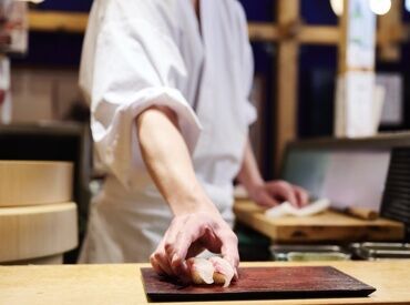 ご提供時のトークや
レジ、ハンディの使い方などは
一緒に接客しながら教えていきます♪