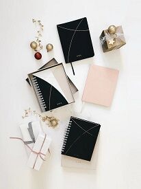 ファッション人材リンク株式会社【FJL】 ﾟ*｡☆ NEWスタッフ募集 ☆。*ﾟ
オシャレな雑貨ショップ
未経験でも安心の職場
即日勤務相談OK
