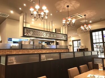 昔洋食みつけ亭アリオ八尾店 大学生が多くアットホーム◎
気さくなスタッフが多く、とても仲良し！
バイト後、一緒に遊びに行く
メンバーもいるほどです。