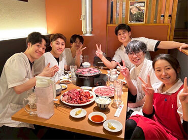 焼肉三千里（阪神西宮店） ≪駅チカ≫
一度働くと、辞めたくなくなります♪
バイトに行くのが楽しすぎる焼肉屋さん★