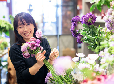 青山フラワーマーケット 東京駅店 4月オープン予定のフラワーショップスタッフのバイト アルバイト求人情報 マイナビバイトで仕事探し