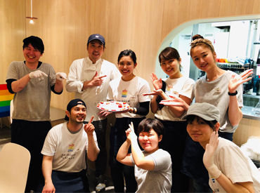 レインボーパンケーキ 西武池袋店 （RAINBOW PANCAKE） 原宿の元祖ふわふわパンケーキのお店！有名パンケーキが、まかないで食べられますよ☆＜じっくり安定、長期勤務できる方歓迎！＞