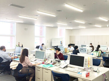 「こういう時ってどうすれば…?」なんて時は
すぐ近くにいる先輩スタッフに聞いてください♪
しっかりフォローします◎