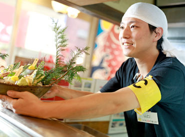 磯丸水産食堂　イオンモール幕張新都心 昨年11月にオープンした
綺麗な店内で気分もあがる♪
フードコートのお店なので
グルグル動き回る必要もありません◎