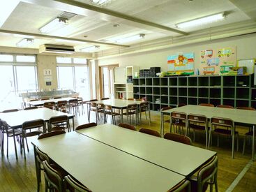社会福祉法人愛隣会　学童保育クラブ 月30時間以上勤務した方には、1万円の手当★
勤務時間に応じて、年2回のプチボーナスもあります♪