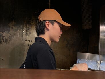 どちらの店舗も徒歩5分圏内◎
通いやすいので
家庭と両立したい方や
Wワークしたい方にもピッタリ！