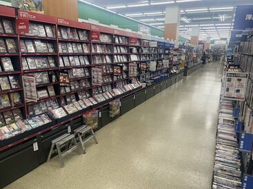 ≪本・音楽・映画etc…≫
自分の好きなジャンルの最新情報を、勤務中に何気な～くチェックできるのも嬉しいポイントです♪
