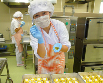 株式会社レクトン　※勤務地　伊豆長岡学校給食センター ≪サクッと稼げる♪≫家庭を持つ主婦さんからも人気のお仕事です★゜+