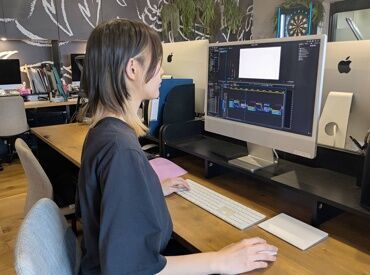 《服装・髪型・ピアスネイルヒゲ自由》
好きなスタイルで勤務できる☆
20～30代スタッフがメインに活躍中!!

