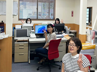 40～50代のスタッフが多数活躍中！
気さくで話しやすい方ばかりなので、
分からないことも気軽に相談できますよ♪
