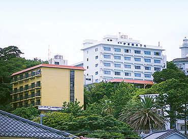 伊東園ホテル稲取 ＼* アナタらしく働ける！ *／
幅広い年代のスタッフが活躍★
だからこそ、「スタッフの働きやすさ」を大切にしています