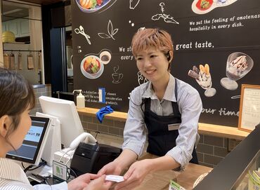 NEW STAFF大募集!店内はとってもオシャレだけど、どこかホッとする癒しの空間になっています♪