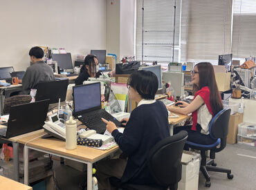 株式会社池田屋　ネットショップ 髪型髪色＆服装自由！
おしゃれしながら、働けます◎
頼れる先輩たちが、あなたのことを待ってます♪

