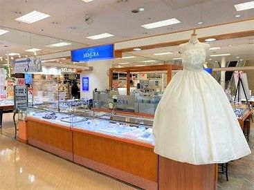 ジュエリー＆ウォッチ ミムラ　フジグラン神辺店 一切知識ナシでもOKです◎
研修が充実しているほか、手厚いバックアップ体制あり！
未経験でも安心です★