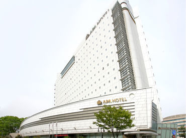 アパホテル（APA HOTEL）〈金沢駅前〉 ＼スキマ時間を有効活用／
高時給だから効率よく稼げる！
昇給/社保完備/正社員登用
…大手ならではの高待遇◎